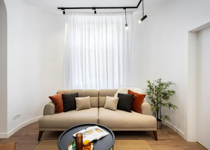Apartment The Nest - Center - Old - 2 Bedrooms Bucharest