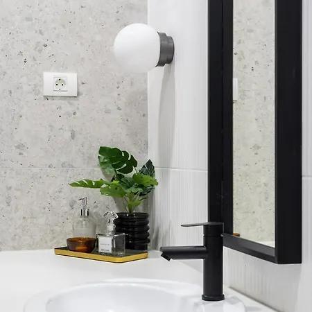 The Nest - Center - Old - 2 Bedrooms Apartment *
