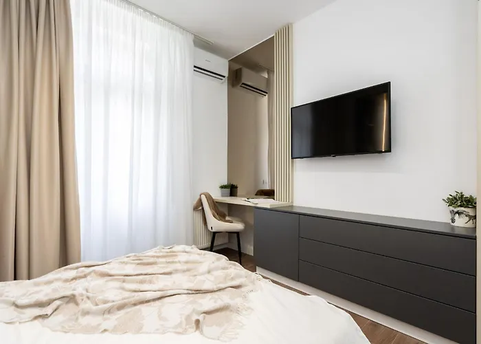 The Nest - Center - Old - 2 Bedrooms * Bukarest