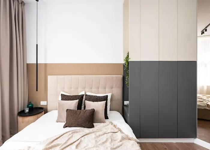 The Nest - Center - Old - 2 Bedrooms Апартаменти Бухарест