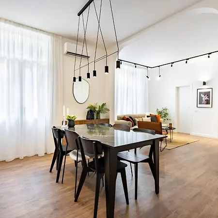 The Nest - Center - Old - 2 Bedrooms * ブカレスト